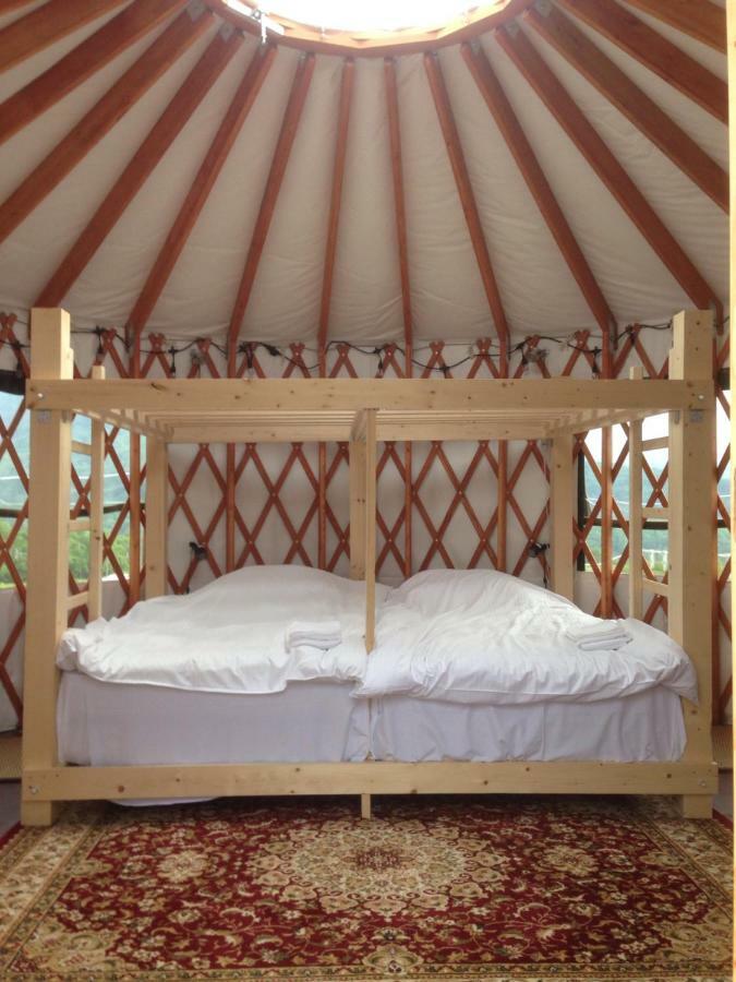 Hotel The Yurts At Margo'S Garden, Kiroro Akaigawa Exterior foto