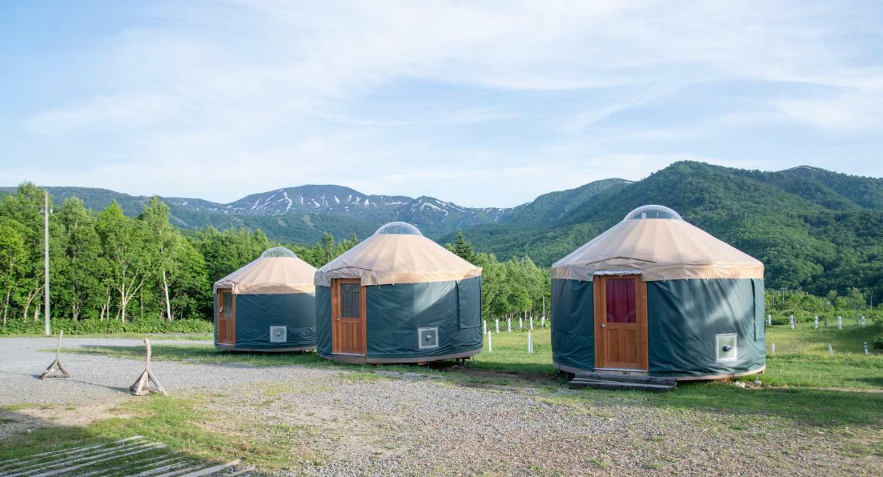 Hotel The Yurts At Margo'S Garden, Kiroro Akaigawa Exterior foto